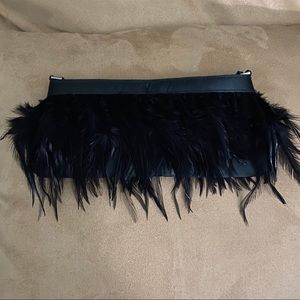 Vintage feather clutch/2 tuck away straps